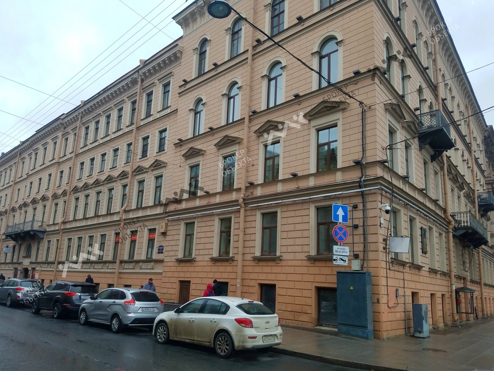 7 комн. кв. 190 m2 1/5 этаж Почтамтская ул., д.1 Арендовать по цене 190000 ₽